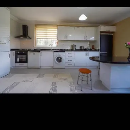 Вилла Mountain Hacisekililer